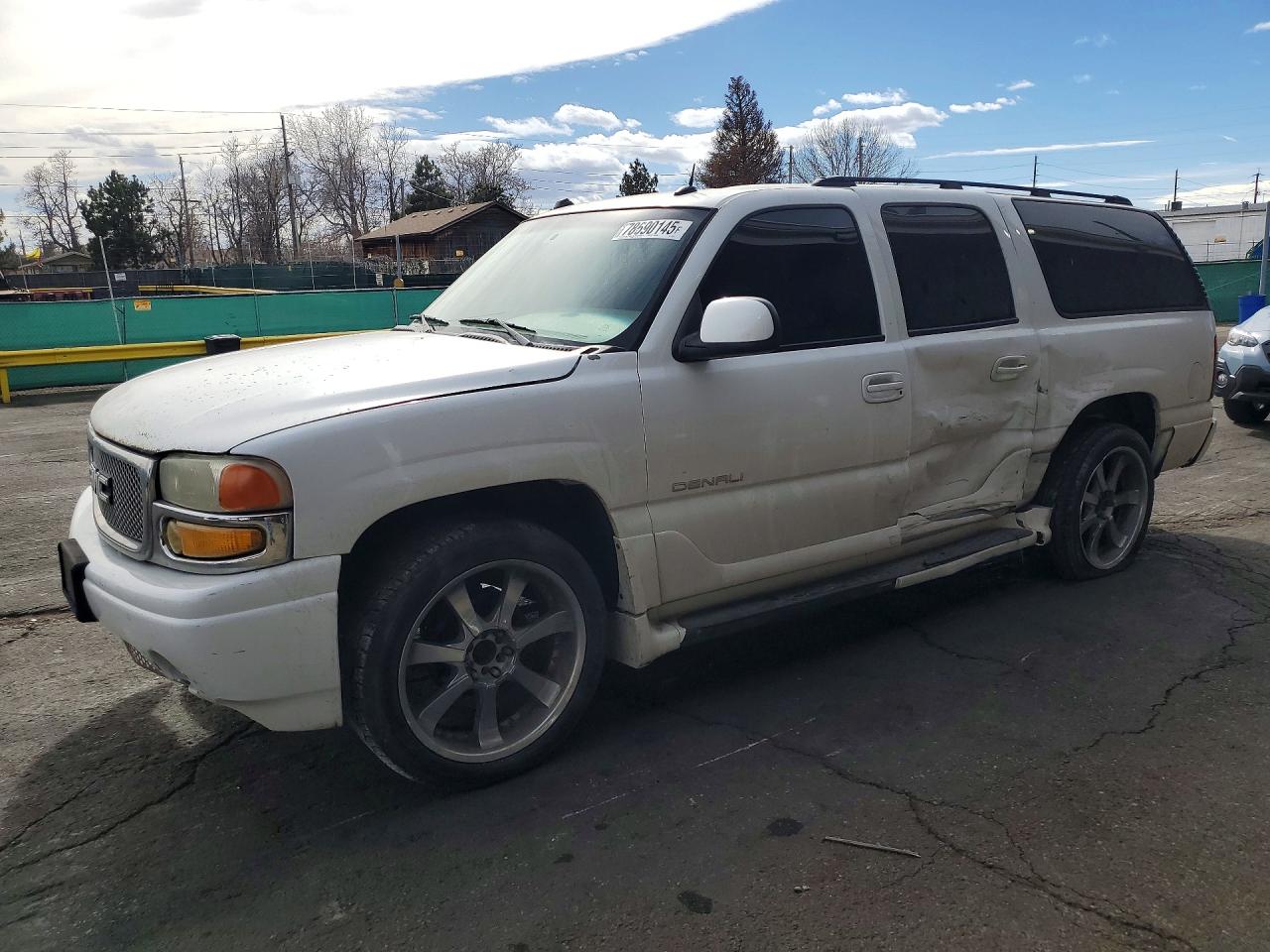 2005 GMC Yukon XL, VIN 1GKFK66U25J159478 — Side