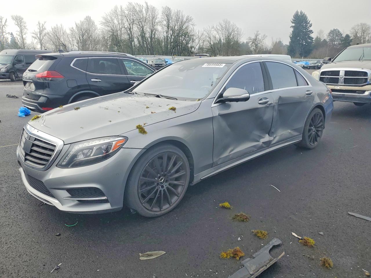 2015 Mercedes-Benz S 550, VIN WDDUG8FB8FA098319 — Side