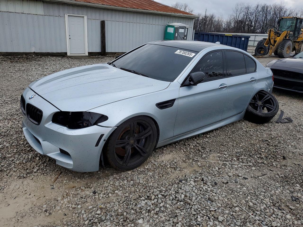 2016 BMW M5, VIN WBSFV9C58GG343480 — Перед