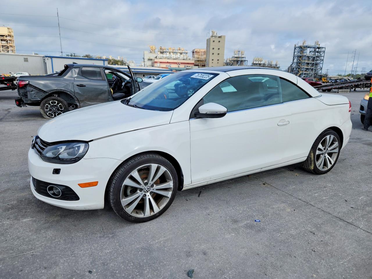 2013 Volkswagen Eos Executive, VIN WVWFW8AH0DV004439 — Front end