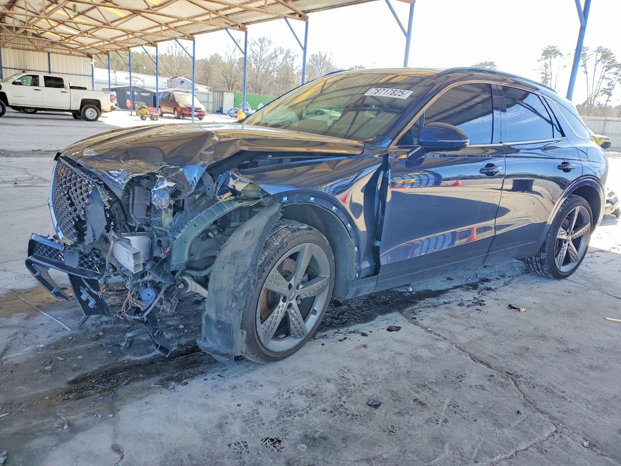 2022 Genesis GV70 2.5T, VIN KMUMADTB7NU047087 — Front end