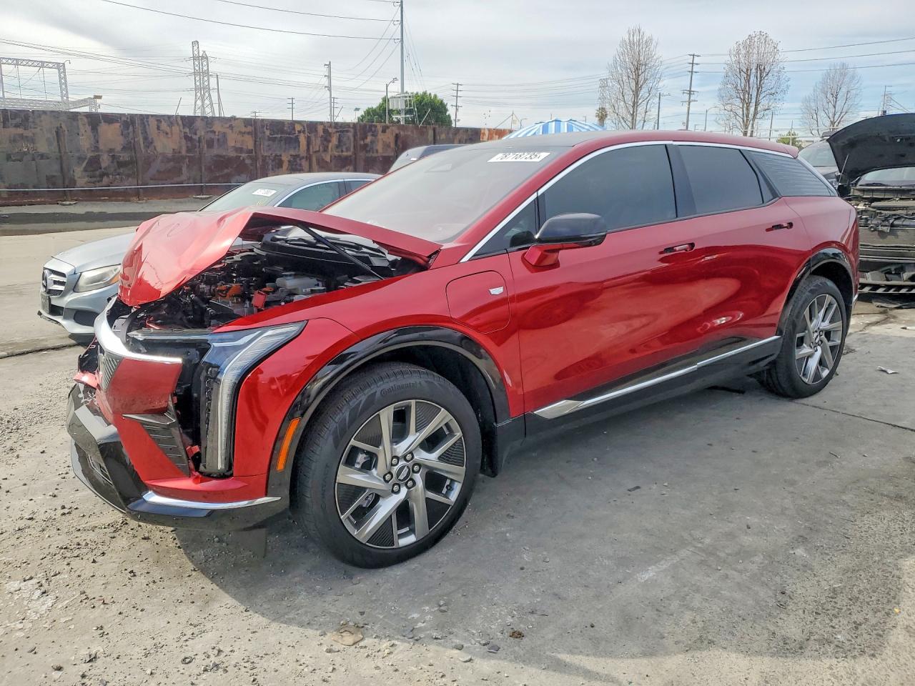 2025 Cadillac Optiq Luxury, VIN 3GYK3BMRXSS267902 — Перед