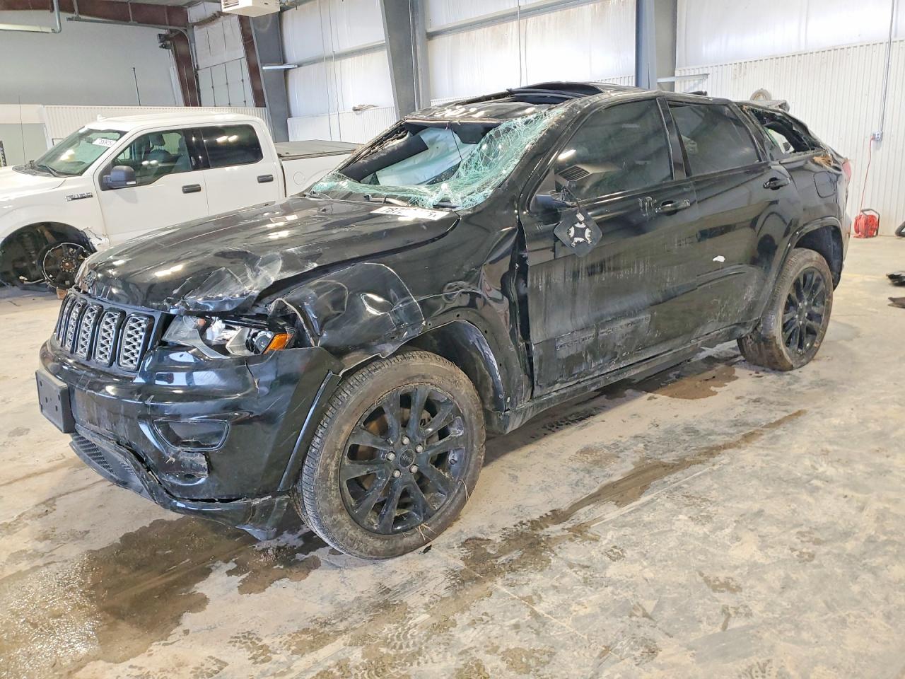 2018 Jeep Grand Cherokee Altitude, VIN 1C4RJFAG9JC286613 — Rollover