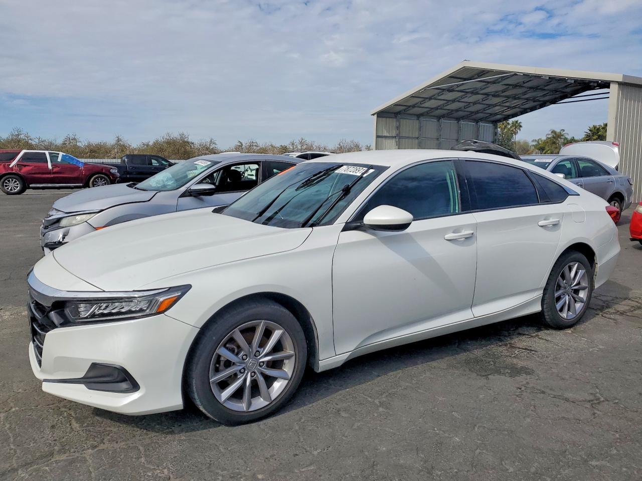2022 Honda Accord LX, VIN 1HGCV1F11NA038392 — Пожар в салоне