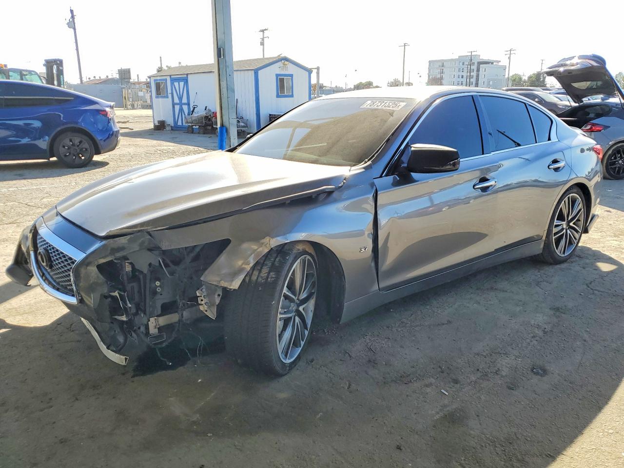 2015 Infiniti Q50 Premium, VIN JN1BV7AP3FM346062 — Front end