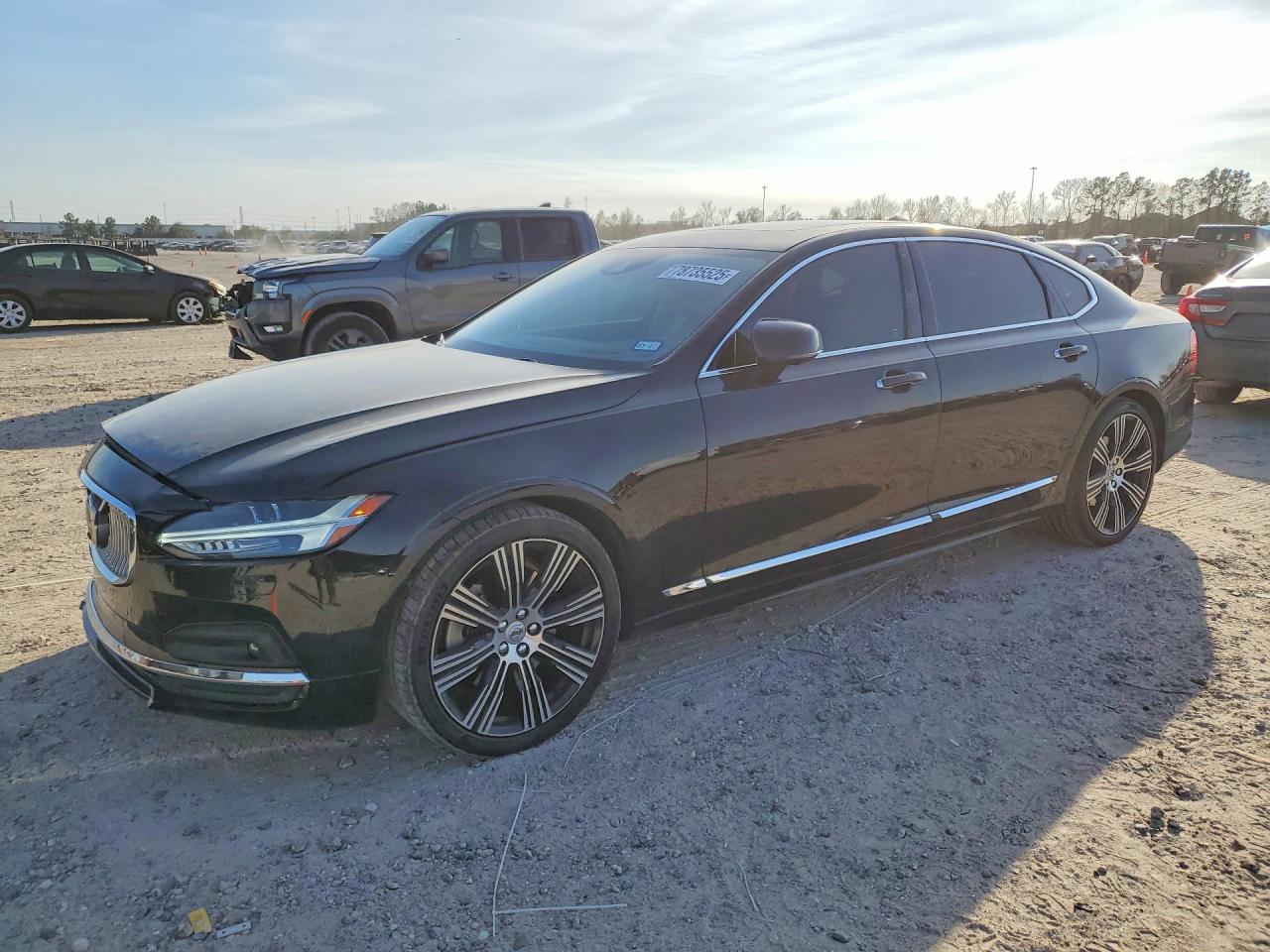 2021 Volvo S90 Inscription, VIN LVYA22ML8MP212309 — Front end