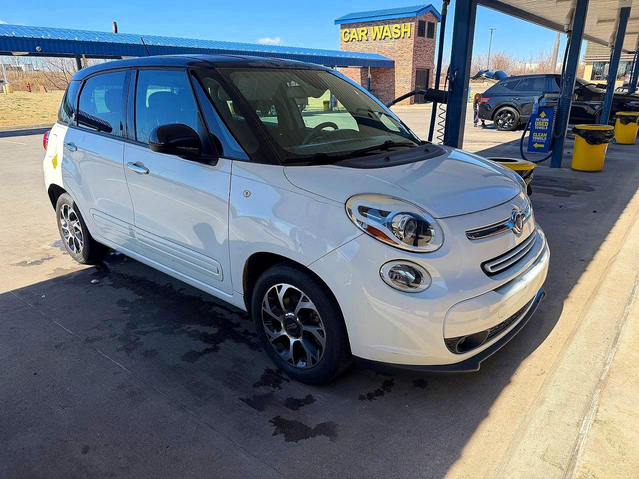 2014 FIAT 500L Easy, VIN ZFBCFABH3EZ001895 — Minor dents and scratches