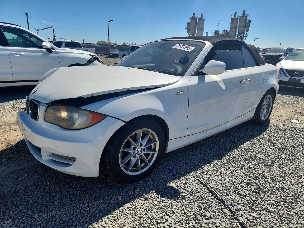 2011 BMW 1 Series 128i, VIN WBAUN1C50BVH82774 — Front end