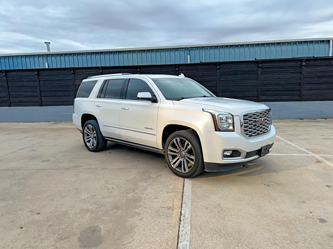 2018 GMC Yukon Denali, VIN 1GKS1CKJXJR351061 — Normal wear