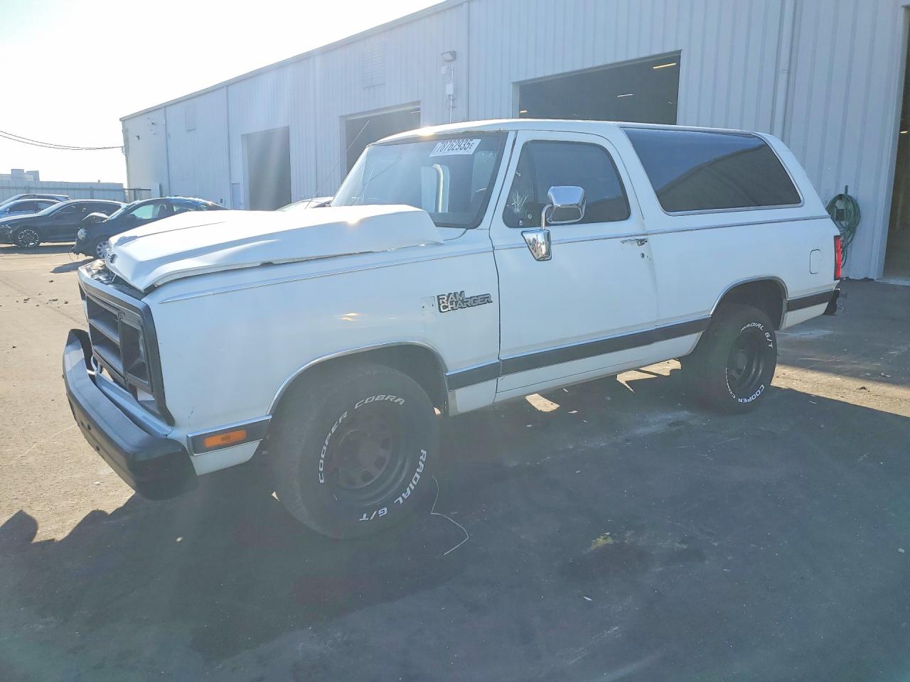 1989 Dodge Ram Charger, VIN 3B4GE07Y9KM951371 — Перед
