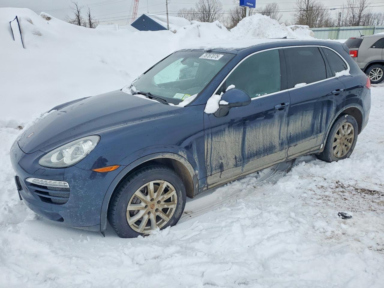 2011 Porsche Cayenne, VIN WP1AA2A29BLA03458 — Roof