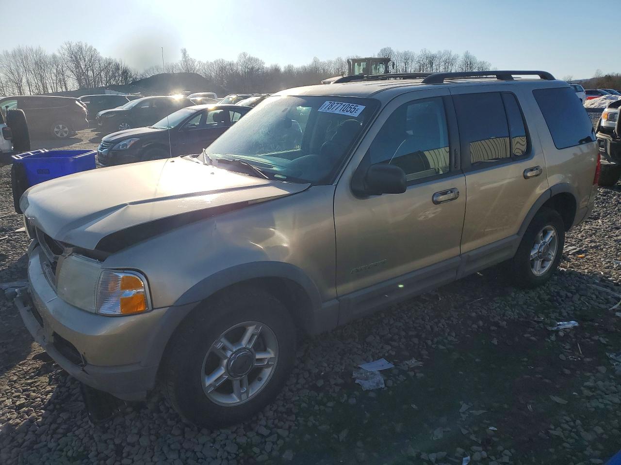 2002 Ford Explorer XLT, VIN 1FMDU73E82UB15183 — Front end