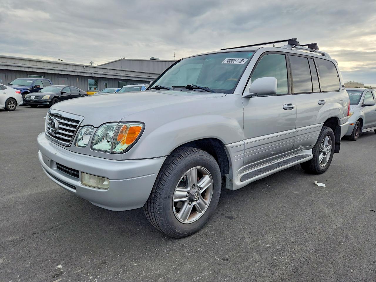 2006 Lexus LX 470, VIN JTJHT00W964006196 — Мелкие вмятины и царапины