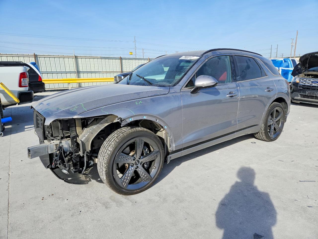 2023 Genesis GV70 2.5T, VIN KMUMADTB3PU106705 — Front end