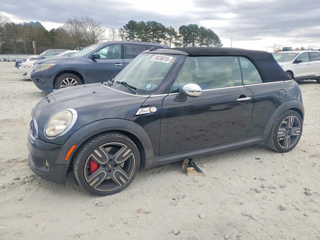2009 MINI COOPER, VIN WMWMS93559TK19570 — Front end