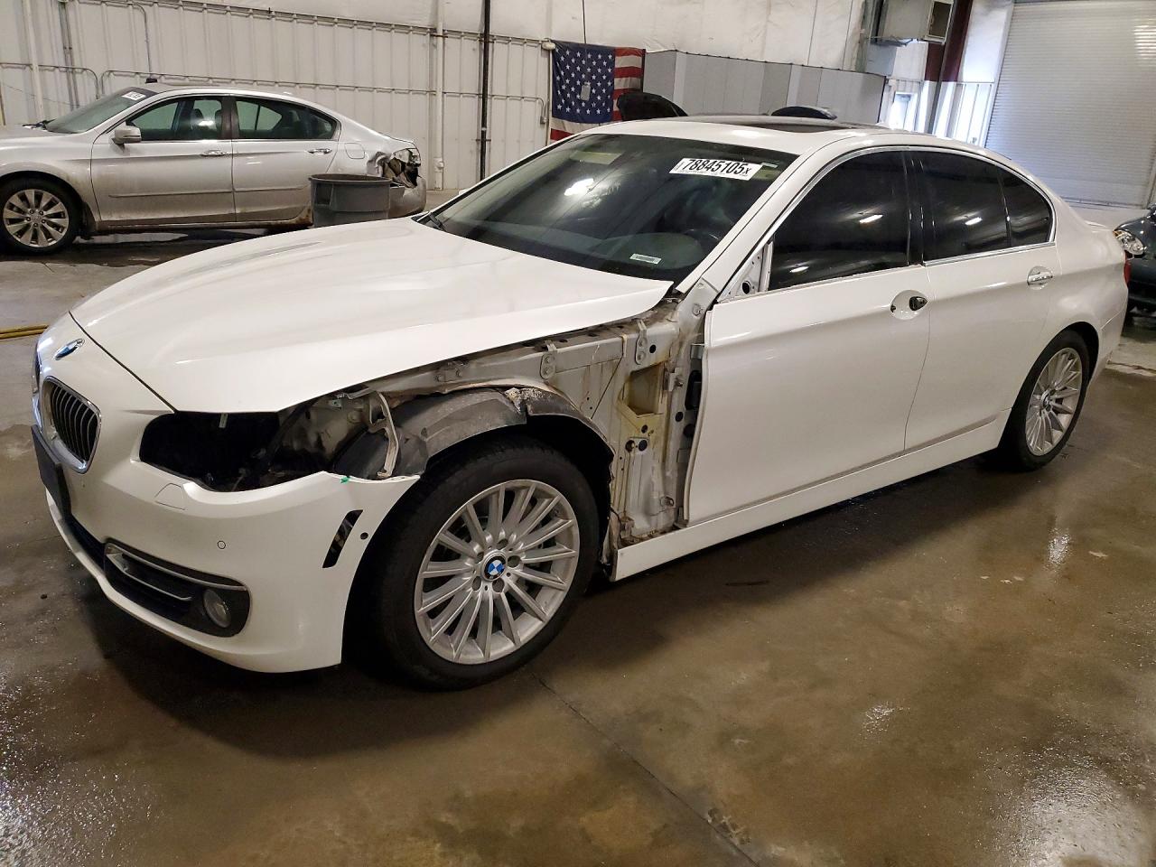 2016 BMW 5 Series 535i xDrive, VIN WBA5B3C51GG255800 — Front end