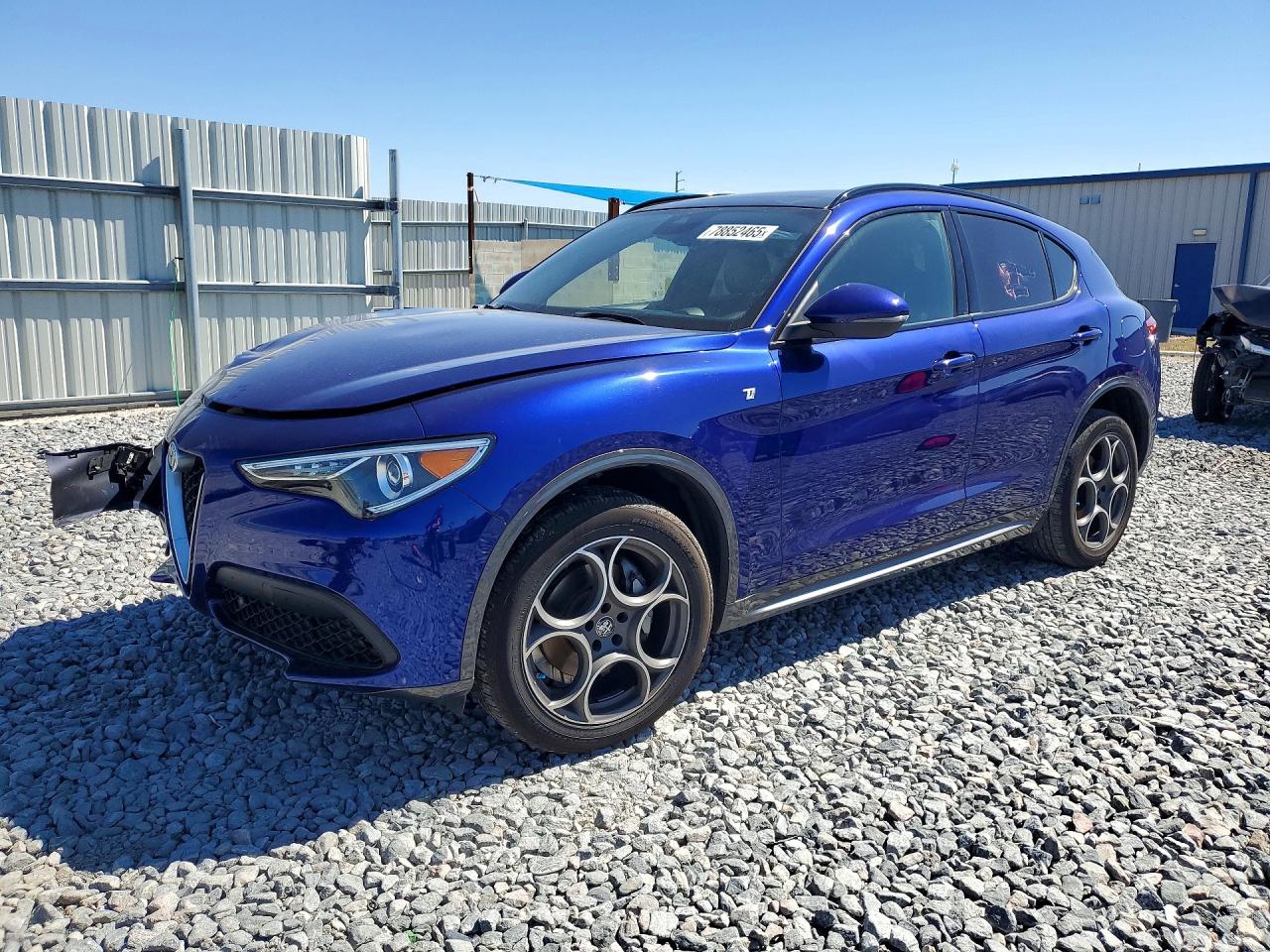 2022 Alfa Romeo Stelvio Veloce, VIN ZASPAKBN2N7D48761 — Front end