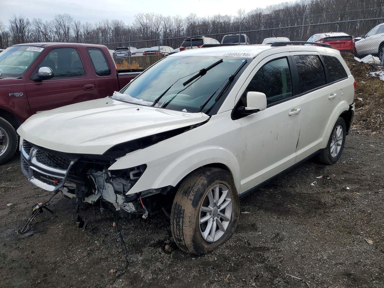 2016 Dodge Journey SXT, VIN 3C4PDCBB2GT157044 — Перед