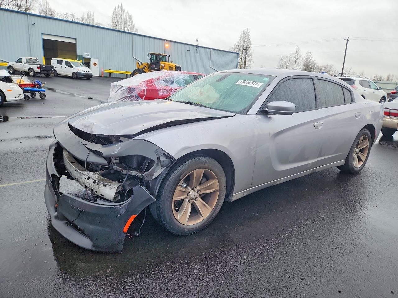 2015 Dodge Charger SXT, VIN 2C3CDXHG8FH789714 — Front end