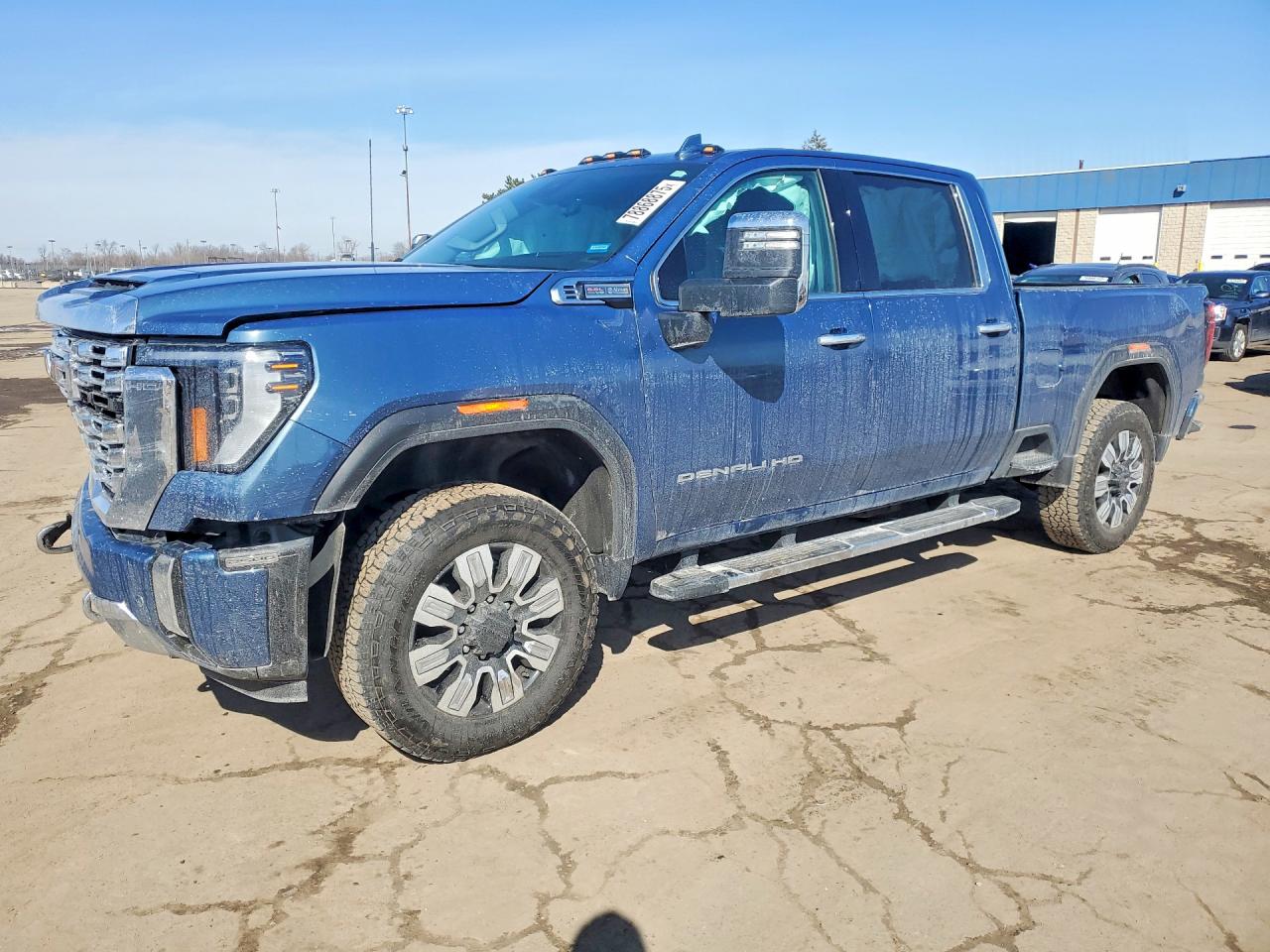 2025 GMC Sierra 2500HD Denali, VIN 1GT4URE78SF178335 — Front end