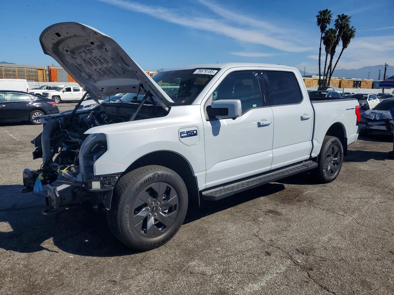 2025 Ford F-150 Lightning Lariat, VIN 1FT6W5L7XSWG17940 — Front end