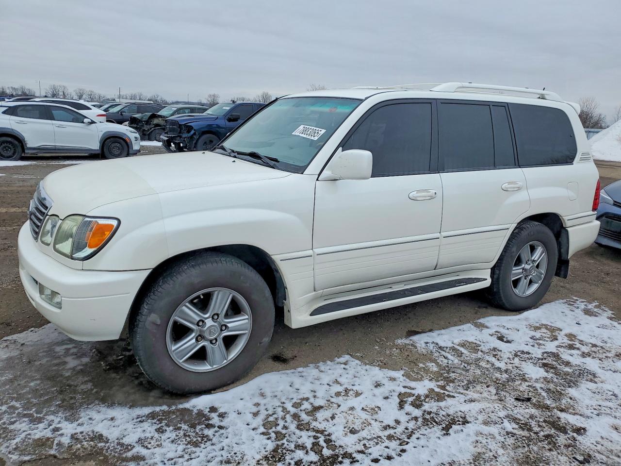 2007 Lexus LX 470, VIN JTJHT00W174025875 — Minor dents and scratches
