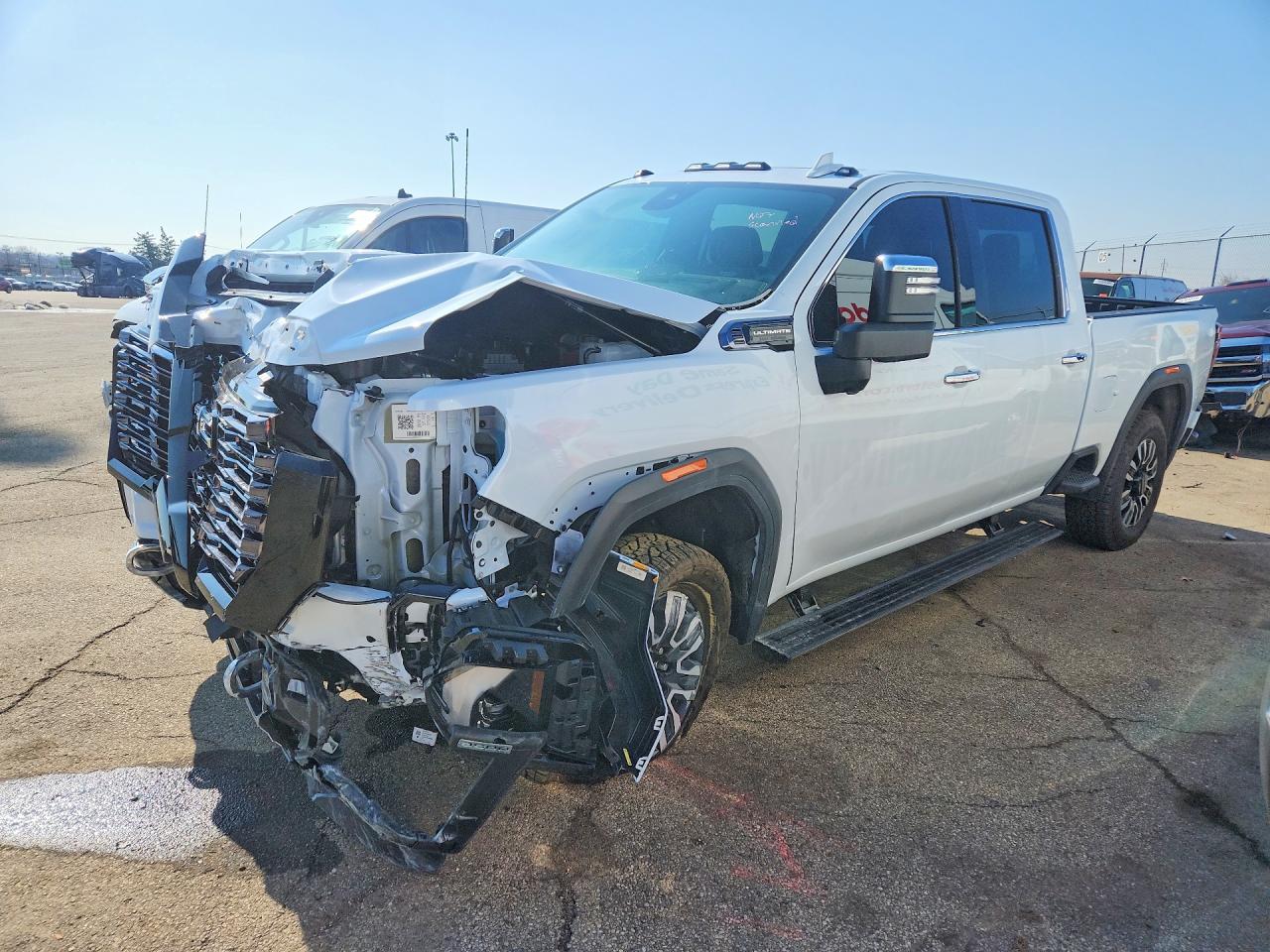 2026 GMC Sierra 3500HD Denali Ultimate, VIN 1GT4UYEY8TF138048 — Front end