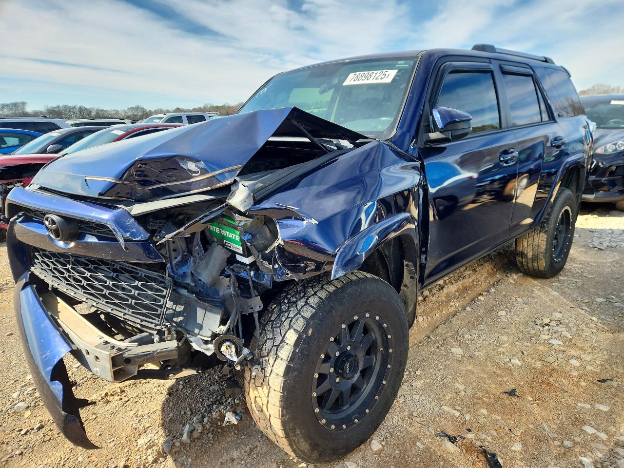 2019 Toyota 4Runner SR5 Premium, VIN JTEZU5JR2K5198250 — Перед