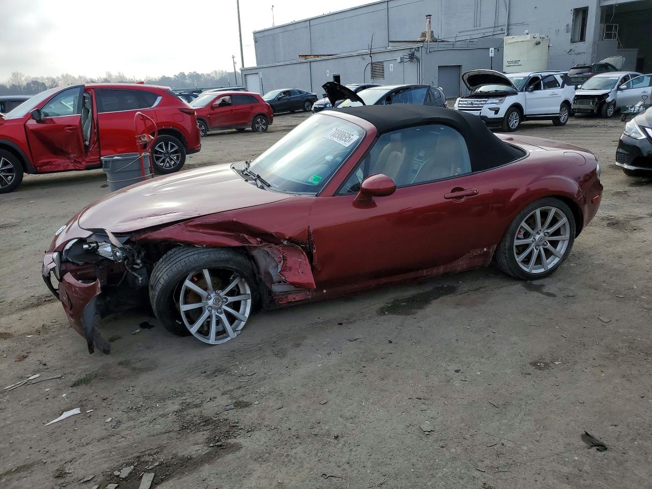 2006 Mazda MX-5 Miata Touring, VIN JM1NC25F860120367 — Front end