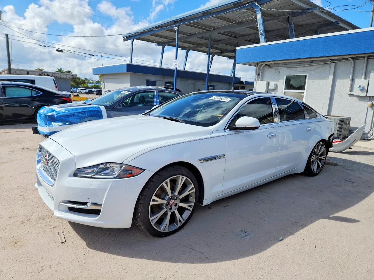2019 Jaguar XJ Portfolio, VIN SAJWA2G71K8W18228 — Rear end
