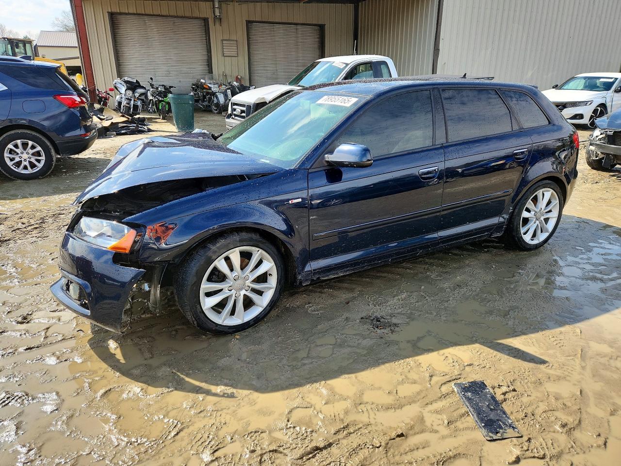 2012 Audi A3 Premium, VIN WAUBJAFM0CA089652 — Перед