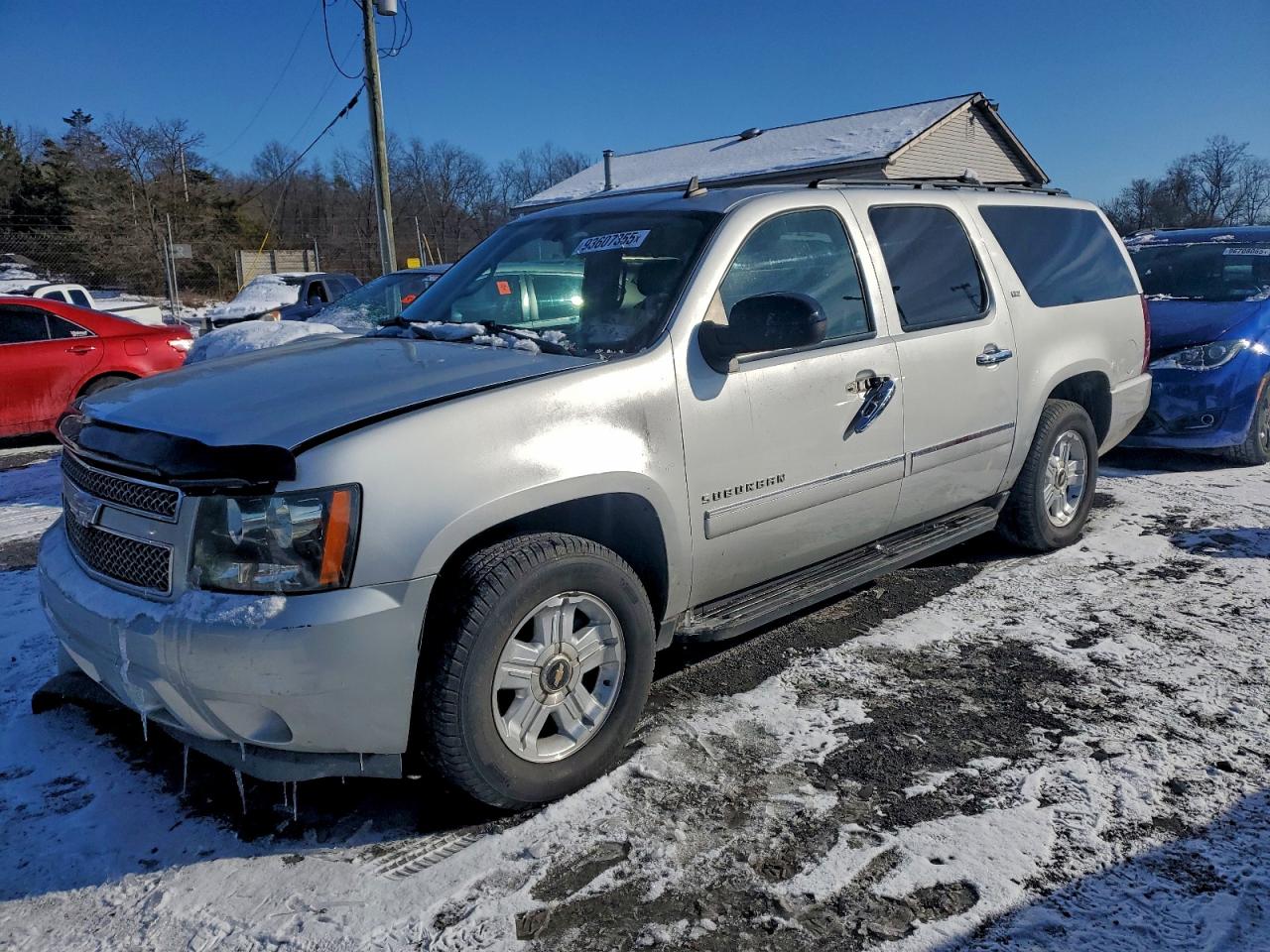 2010 Chevrolet Suburban LTZ, VIN 1GNUKKE3XAR171241 — Front end