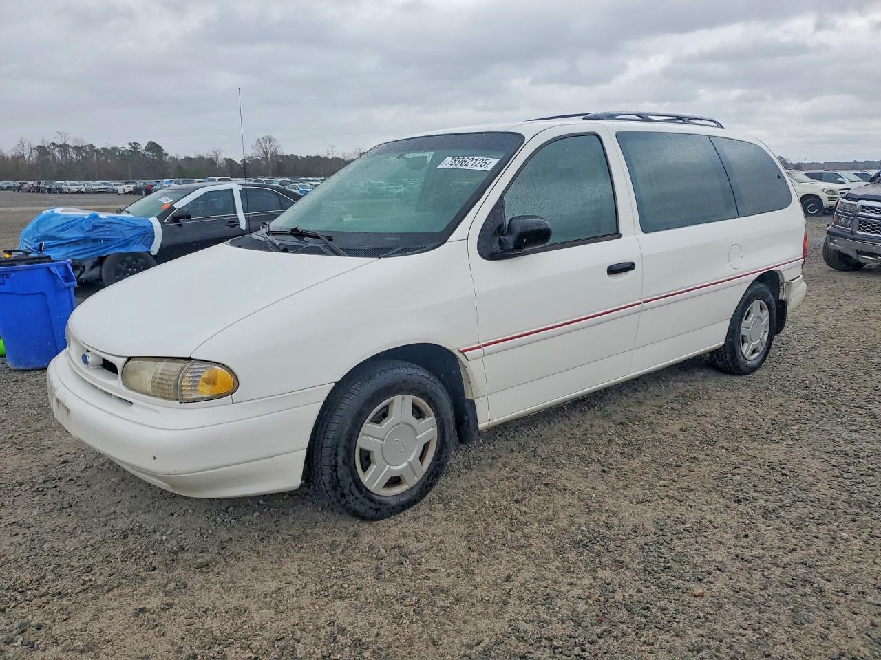 1995 Ford Windstar GL, VIN 2FMDA5143SBB79743 — Rear end