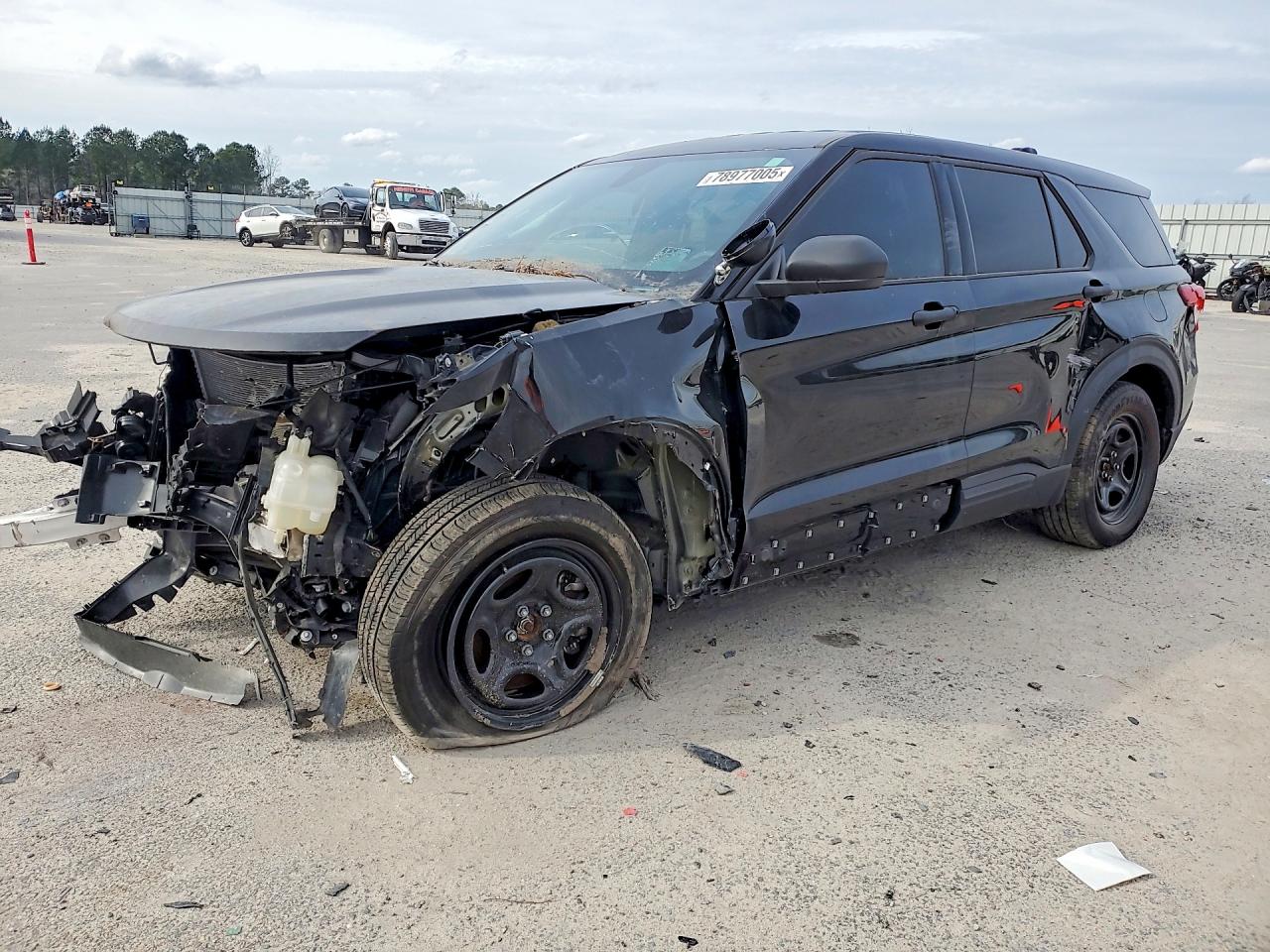2023 Ford Police Interceptor Utility, VIN 1FM5K8AB1PGA34315 — Front end