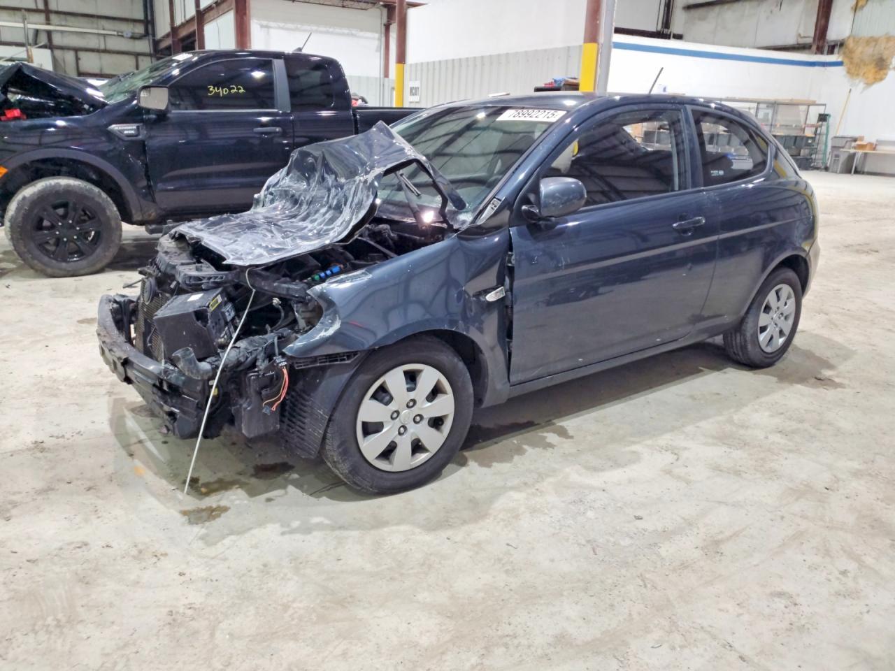 2011 Hyundai Accent GS, VIN KMHCM3AC3BU200728 — Перед