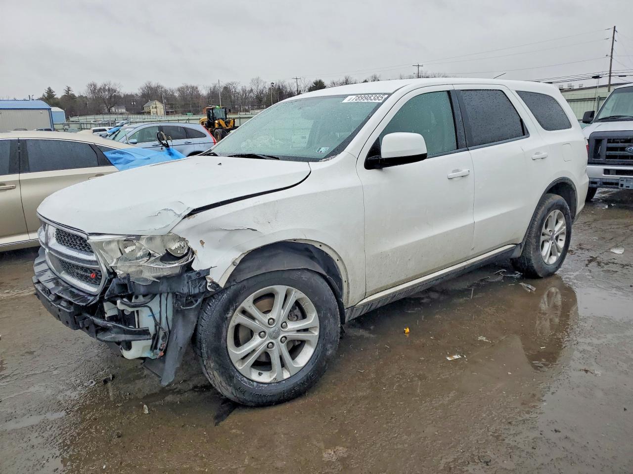 2013 Dodge Durango SXT, VIN 1C4RDJAG6DC681136 — Front end