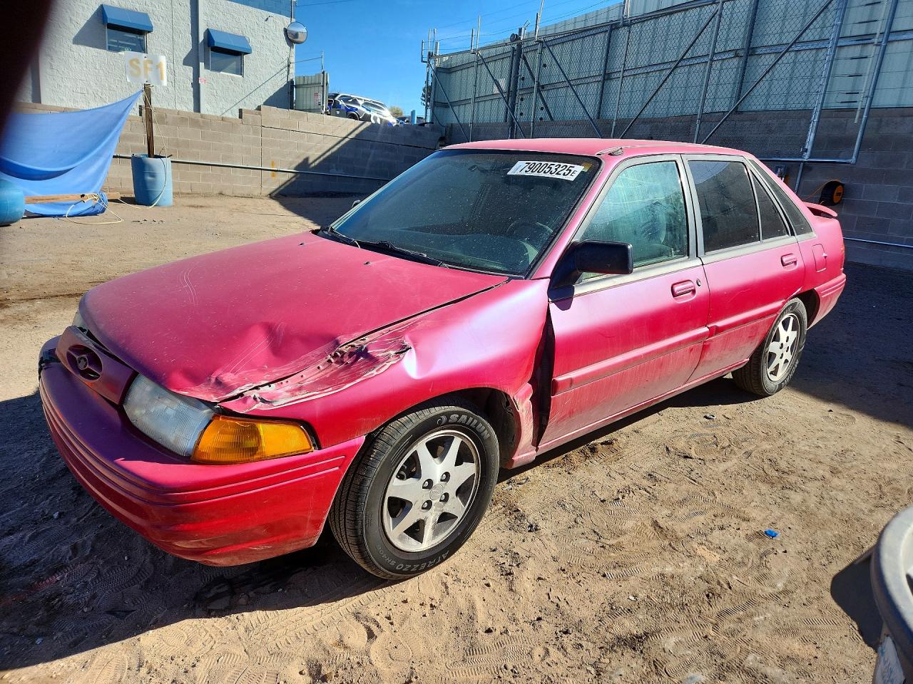 1995 Ford Escort, VIN 1FASP14J0SW367533 — Front end