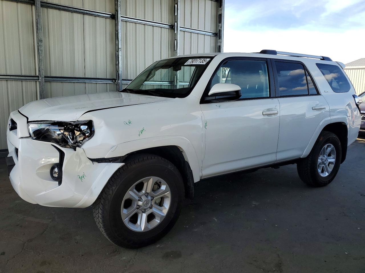 2024 Toyota 4Runner SR5, VIN JTEMU5JR7R6300950 — Side