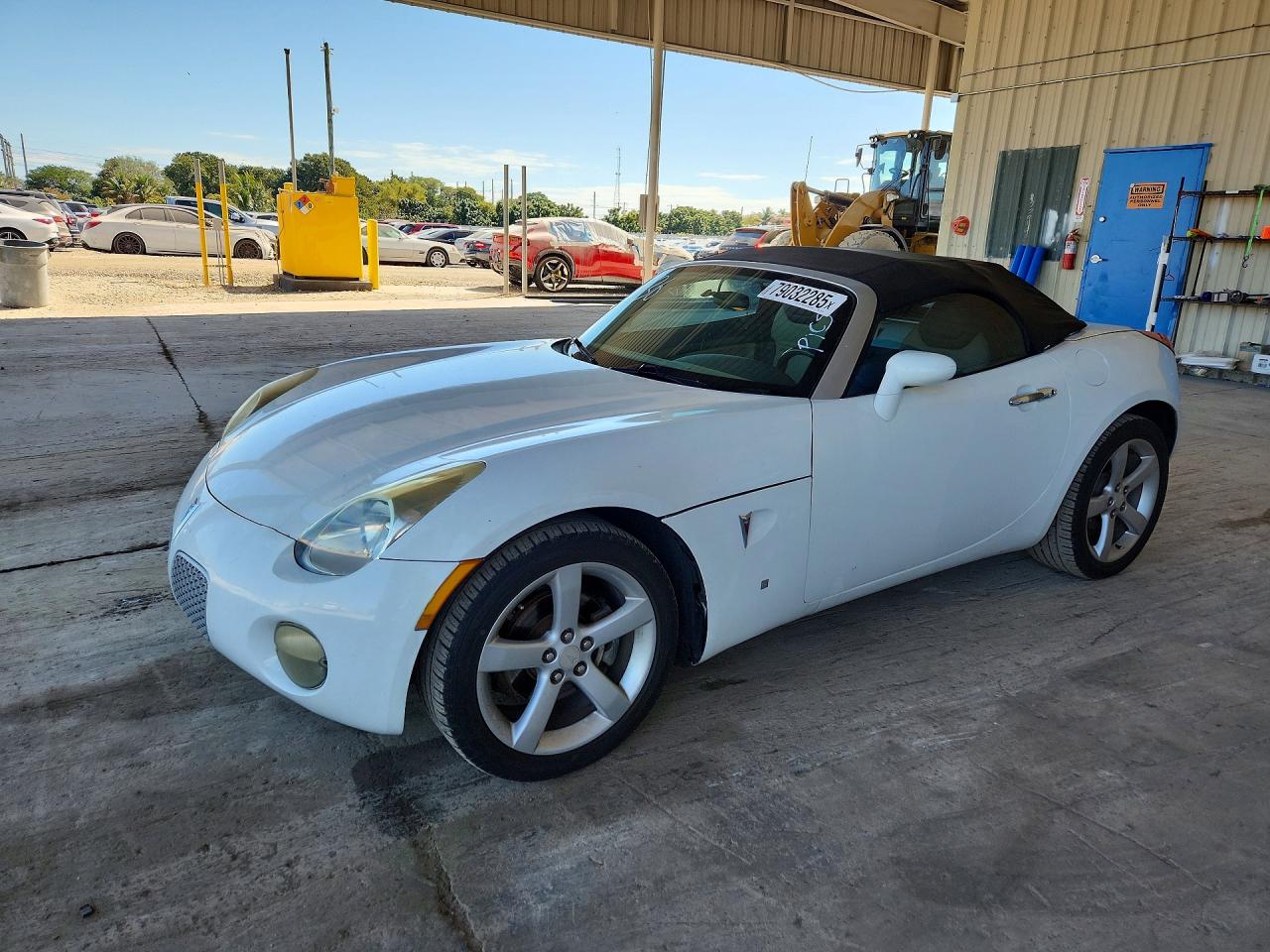 2006 Pontiac Solstice, VIN 1G2MB35B66Y115742 — Minor dents and scratches
