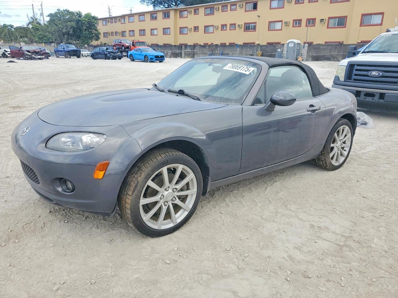 2008 Mazda MX-5 Miata Touring, VIN JM1NC25F580149392 — Minor dents and scratches