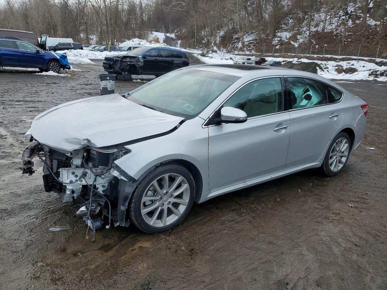 2014 Toyota Avalon XLE Premium, VIN 4T1BK1EB9EU093759 — Front end