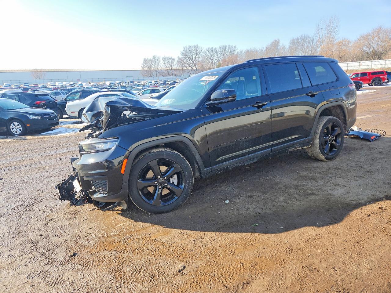 2025 Jeep Grand Cherokee Altitude X, VIN 1C4RJKAG8S8717746 — Front end