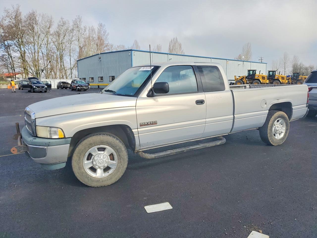 1997 Dodge 2500, VIN 3B7KC23D1VM539418 — Rear end