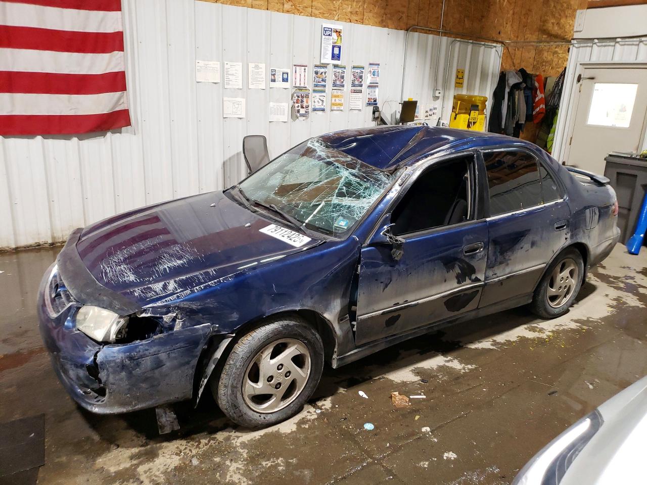 2001 Toyota Corolla LE, VIN 1NXBR12E51Z552323 — Roof