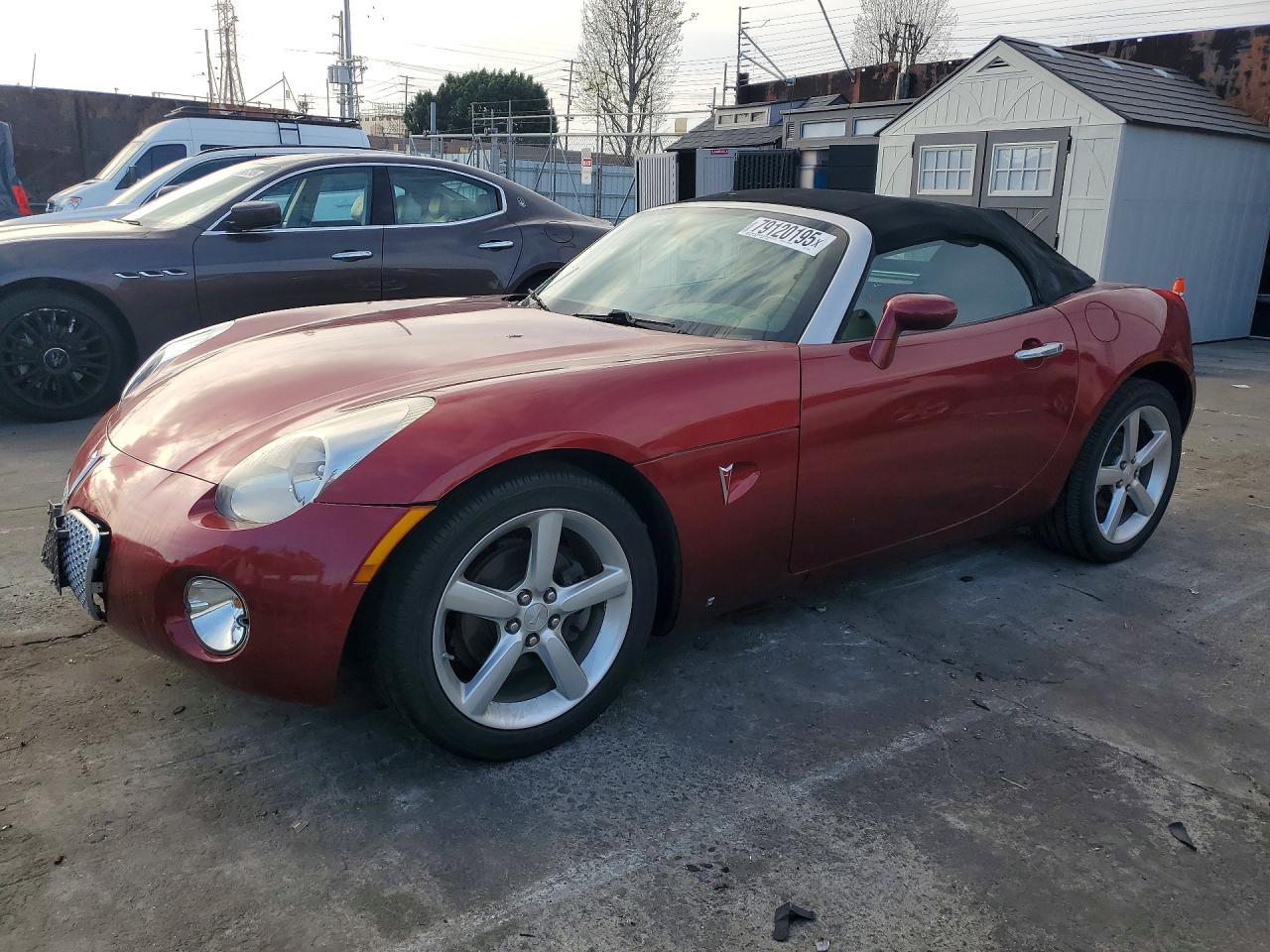 2009 Pontiac Solstice, VIN 1G2MB35B79Y103863 — Front end