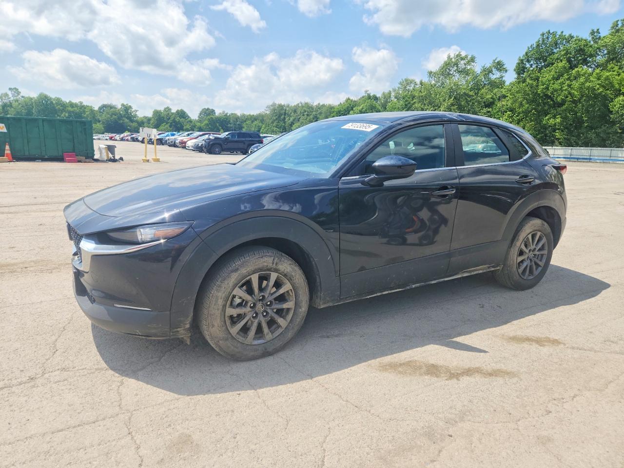 2021 Mazda CX-30 S, VIN 3MVDMBAL8MM263400 — Side