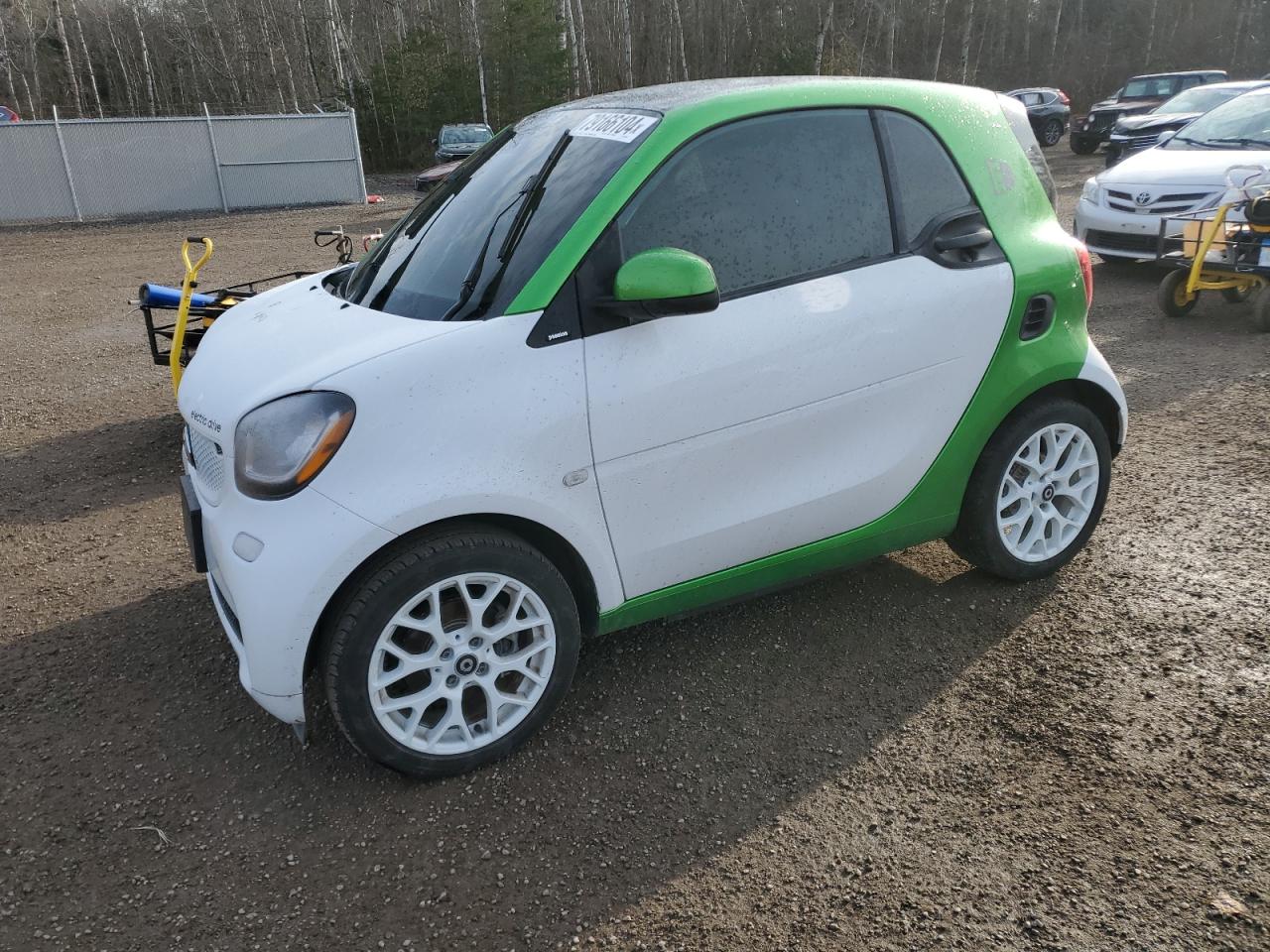 2018 Smart fortwo Pure, VIN WMEFJ9BA5JK266350 — Interior fire
