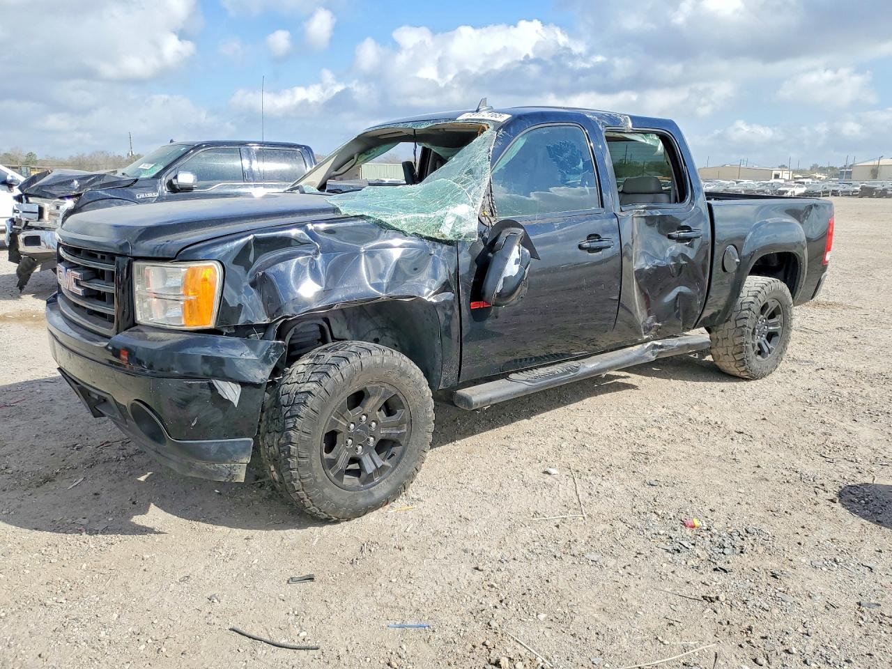 2013 GMC Sierra 1500 SLE, VIN 3GTP1VE0XDG228803 — Rear end