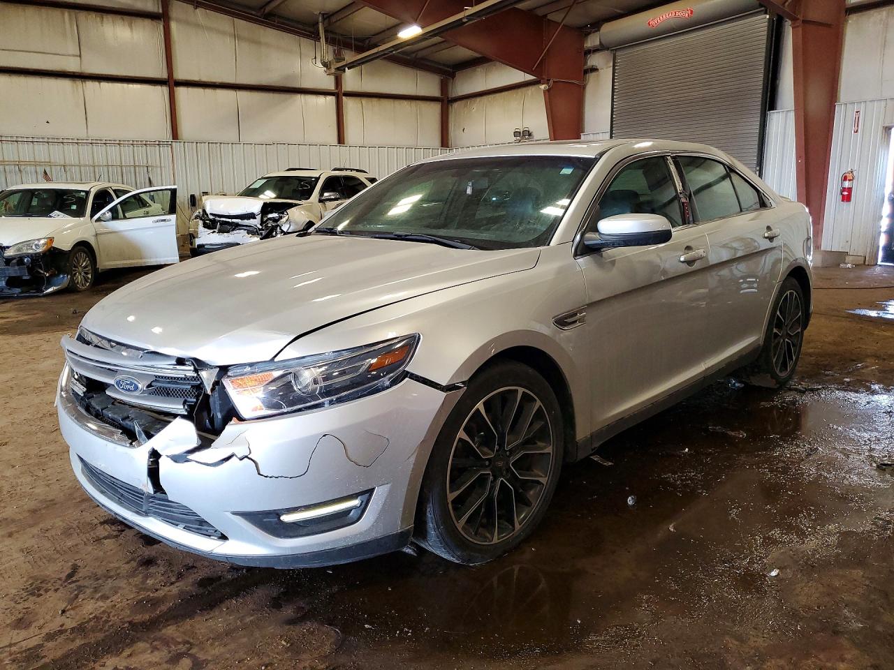 2019 Ford Taurus SEL, VIN 1FAHP2E88KG100811 — Front end