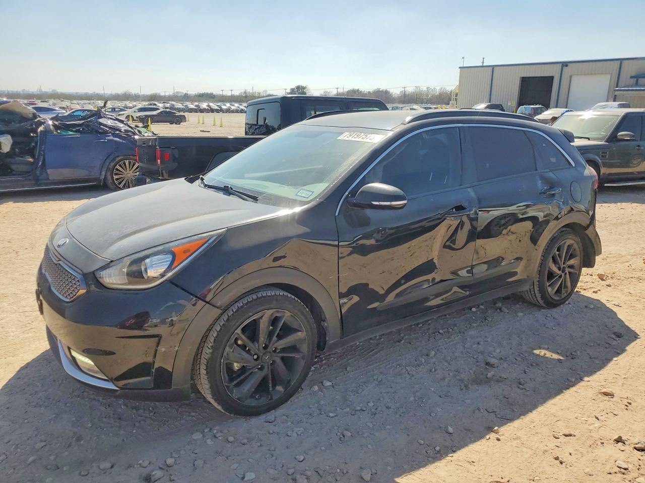 2019 Kia Niro S Touring, VIN KNDCC3LC8K5264407 — Rear end